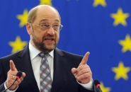 Schulz: Serve una nuova legge europea sullimmigrazione